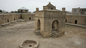 ateshgah fire temple baku